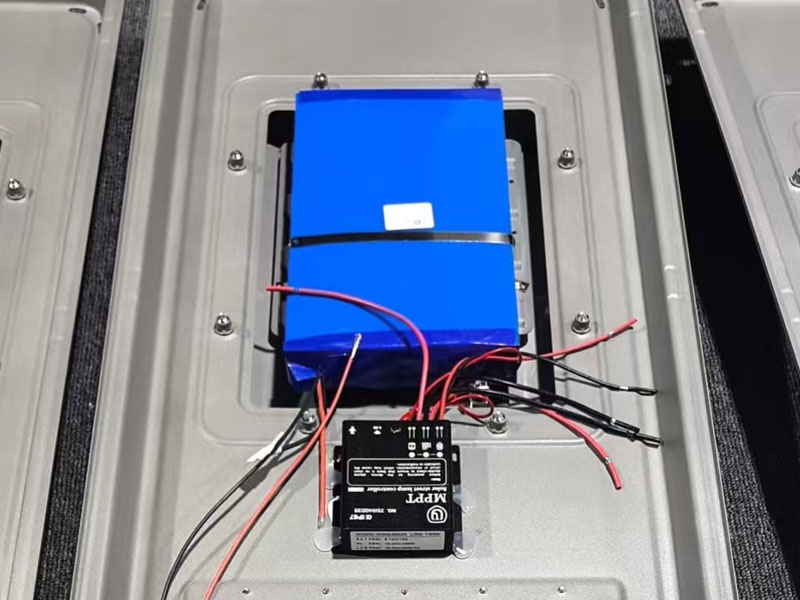 LF-YT04 LiFePO4 battery bay inside the housing